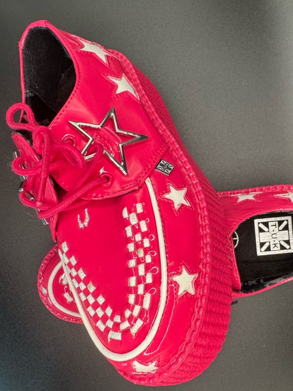 SOLD. T.U.K. Hot Pink Creepers Size 7 Patent Leather Platform - Picture 13 of 17